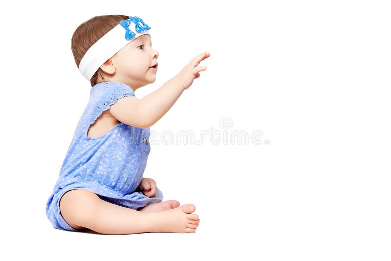 Retrato de uma menina curiosa bonito imagem de stock royalty free