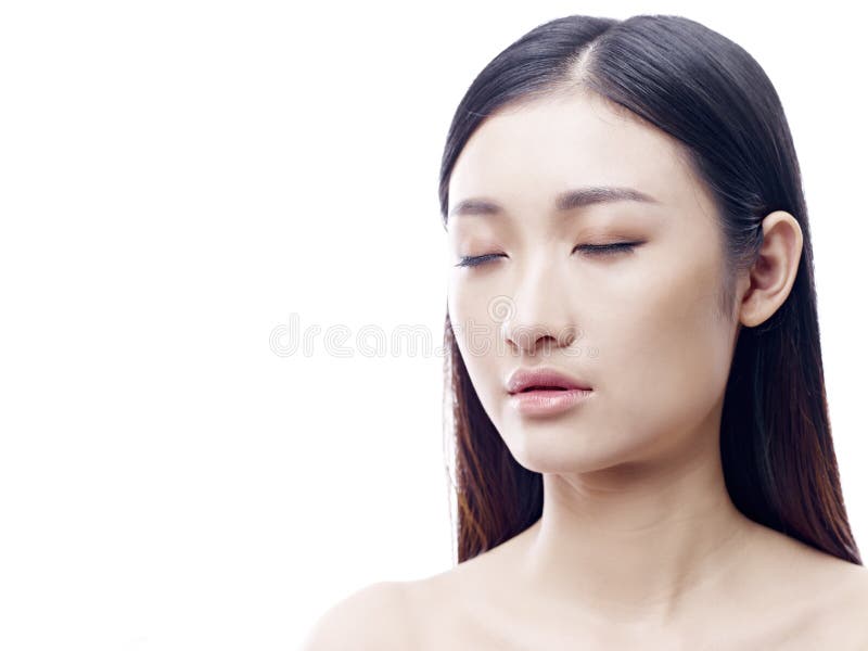 Retrato de uma jovem mulher asiática fotos de stock royalty free