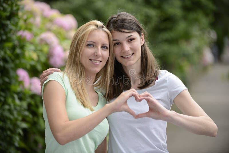 Retrato de un par lesbiano imagen de archivo Retrato de un par lesbiano imagen de archivo