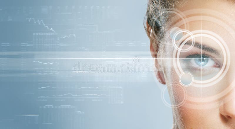 Retrato del primer de la mujer joven y hermosa con el virtual Retrato del primer de la mujer joven y hermosa con el virtual