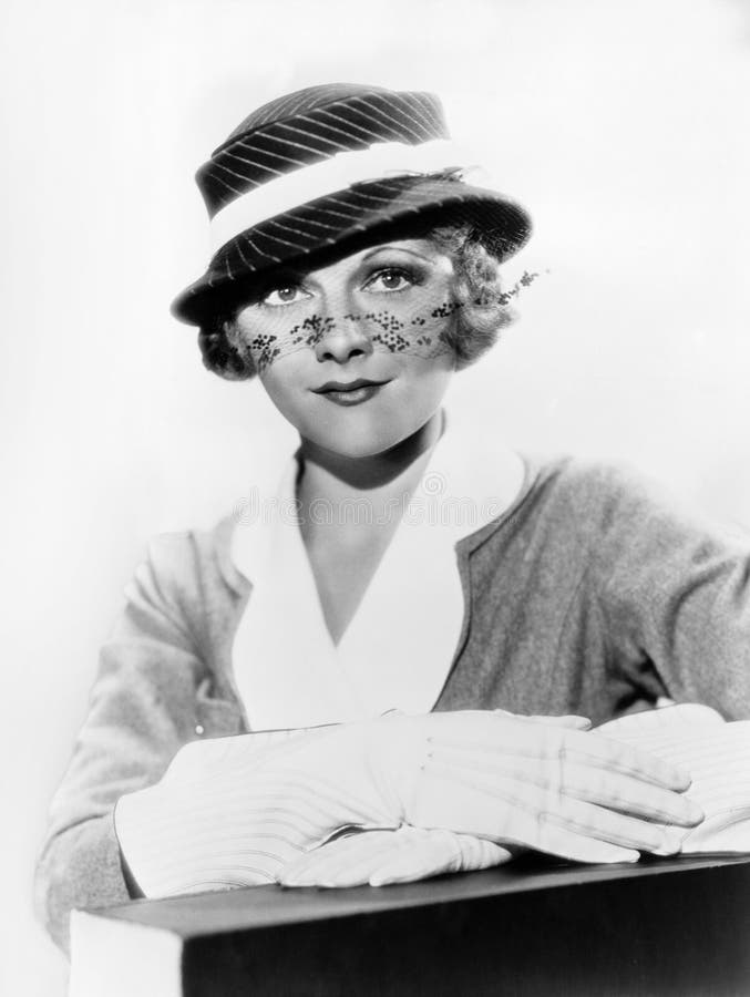 Retrato del sombrero que lleva de la mujer con velo (todas las personas representadas no son vivas más largo y ningún estado exis fotos de archivo libres de regalías Retrato del sombrero que lleva de la mujer con velo (todas las personas representadas no son vivas más largo y ningún estado exis fotos de archivo libres de regalías