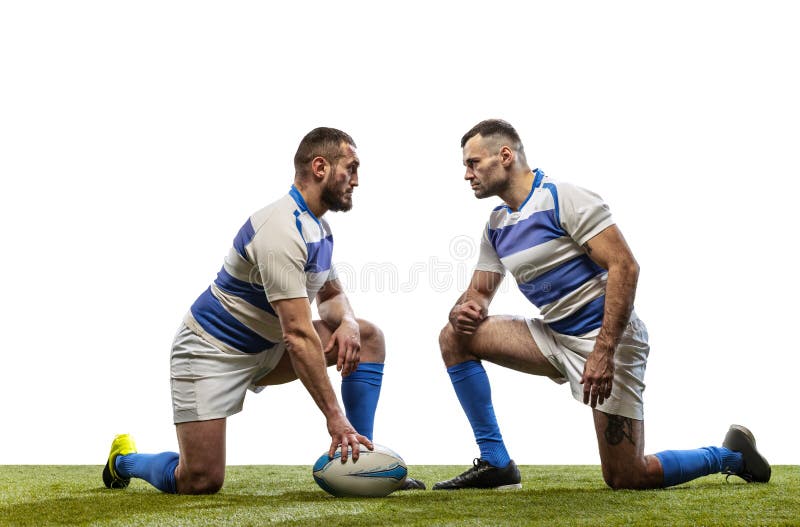 Retrato De Vários Jovens Jogadores De Rugby Segurando Uma Bola De Rúgbi  Enquanto Se Posicionavam Com Os Braços Cruzados Fora Do Ca Foto de Stock -  Imagem de jogador, rubi: 251796016