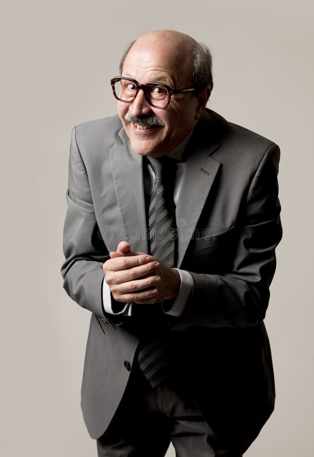 Retrato do homem de negócio maduro superior feliz e entusiasmado no seu fotografia de stock royalty free Retrato do homem de negócio maduro superior feliz e entusiasmado no seu fotografia de stock royalty free