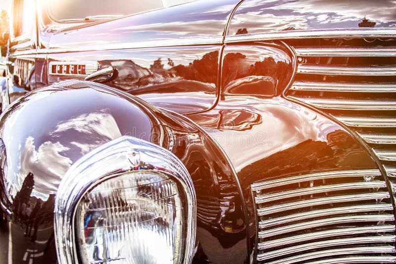 Retro- Auto Nahaufnahme von Scheinwerfern des Weinleseautos ausstellung Vint lizenzfreie stockbilder