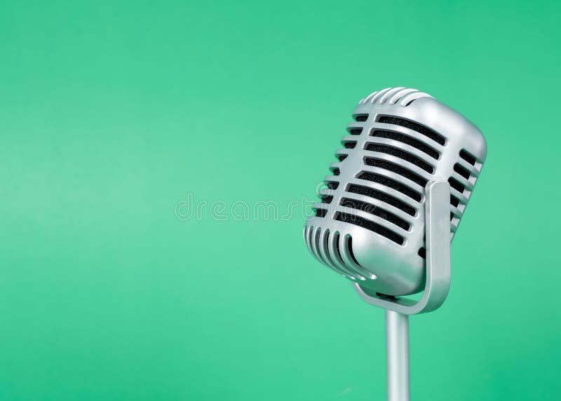 185 Classic Microphone Green Background Stock Photos Free & Royalty
