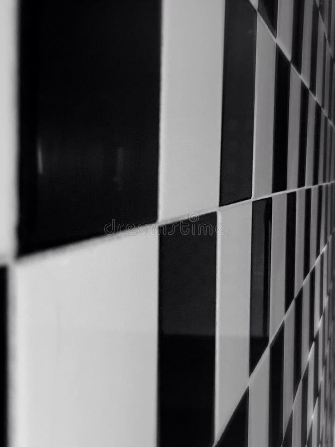 starfloor tile retro black white