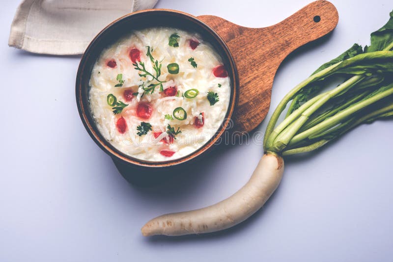 Rettich Raita/daikon Oder Mooli Koshimbir/Salat Stockfoto - Bild von ... Rettich Raita/daikon Oder Mooli Koshimbir/Salat Stockfoto - Bild von ...