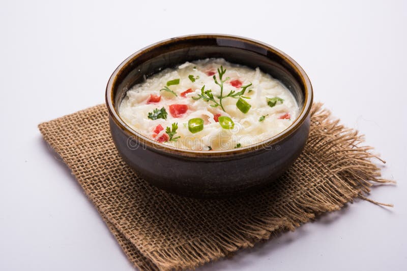 Rettich Raita/daikon Oder Mooli Koshimbir/Salat Stockbild - Bild von ... Rettich Raita/daikon Oder Mooli Koshimbir/Salat Stockbild - Bild von ...