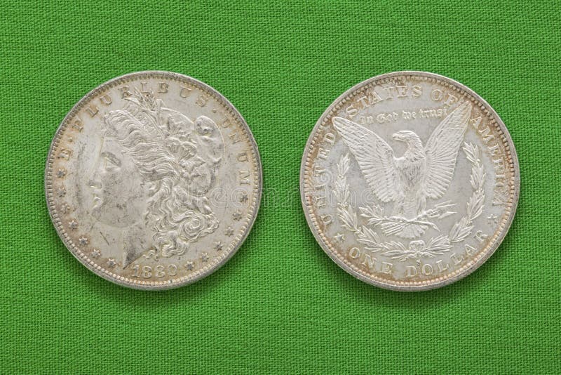 Revés anverso de los dólares de EE. UU. 1880 de plata de Morgan imagen de archivo libre de regalías Revés anverso de los dólares de EE. UU. 1880 de plata de Morgan imagen de archivo libre de regalías