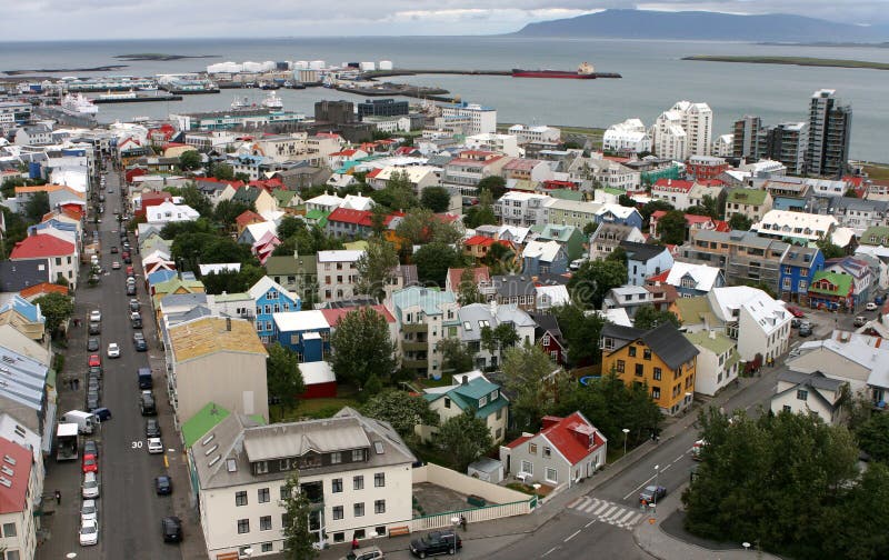 Reykjavik from the air 04