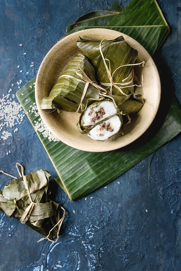 Rice piramidal dumplings