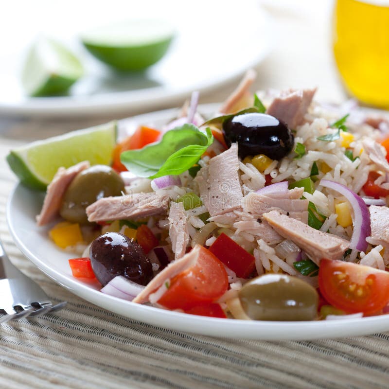 Rice salad with tuna and vegetables