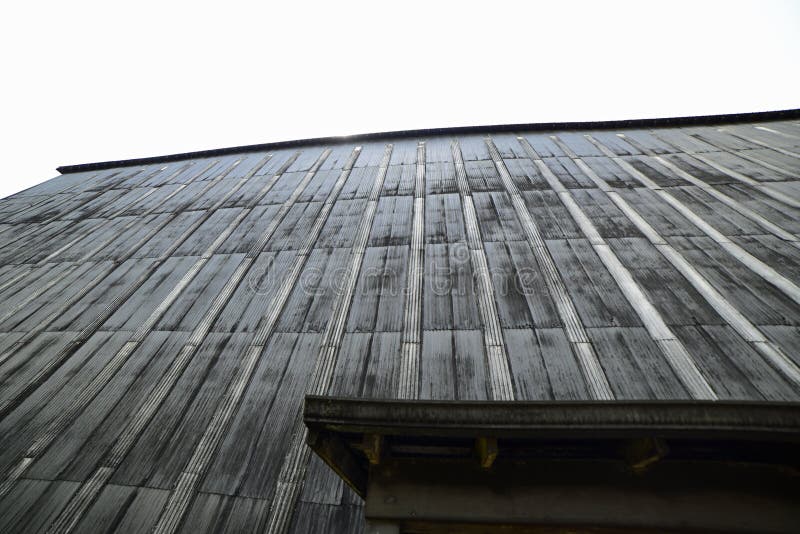 Rickhouse, das Tausenden Bourbon hält, rast langsam reifen lizenzfreies stockfoto Rickhouse, das Tausenden Bourbon hält, rast langsam reifen lizenzfreies stockfoto