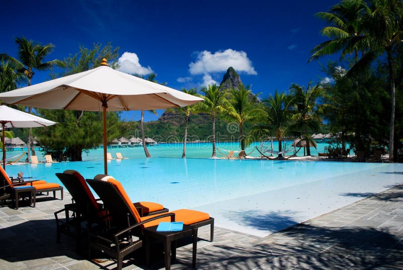 Ricorso di Bora Bora fotografie stock libere da diritti Ricorso di Bora Bora fotografie stock libere da diritti
