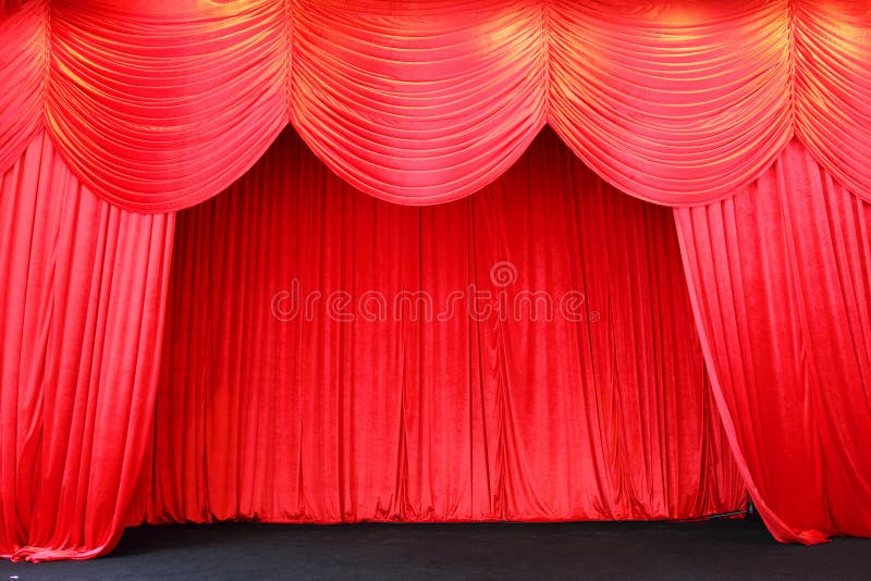 Rideaux en étape photographie stock libre de droits Rideaux en étape photographie stock libre de droits