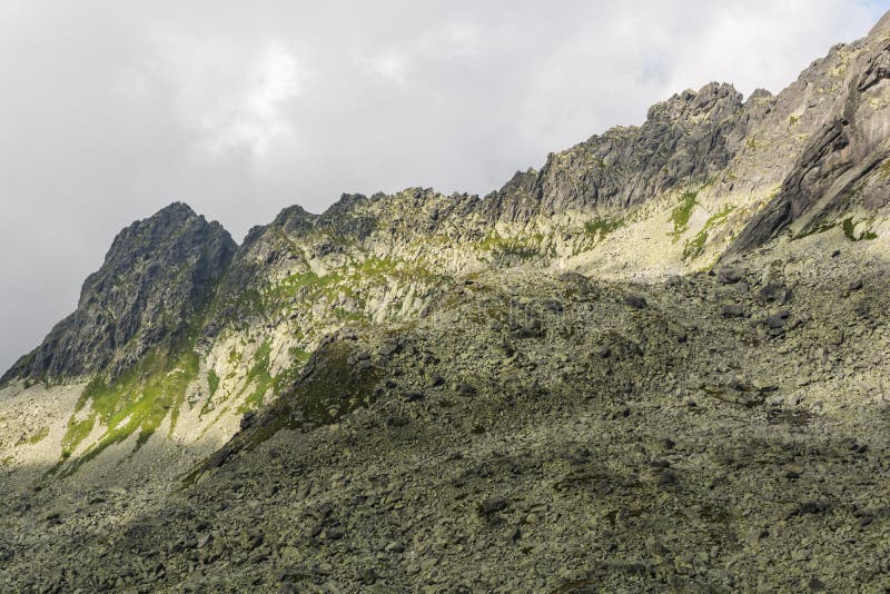 Ridge - Siarkanska Gran (J vedlajsi hrebem Vysokej, Draci hreben)