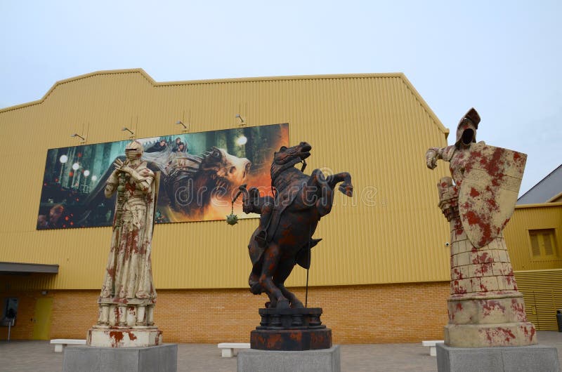 Riesige Schachfiguren, Warner Bros Studio lizenzfreie stockbilder Riesige Schachfiguren, Warner Bros Studio lizenzfreie stockbilder