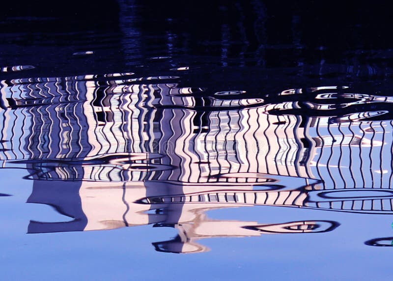 Riflessione di Stripey immagini stock libere da diritti