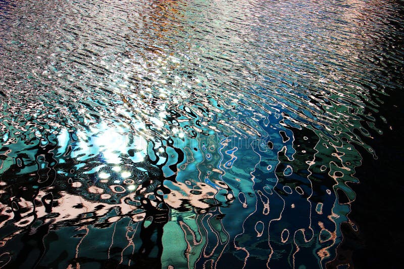 Riflessione su acqua immagini stock