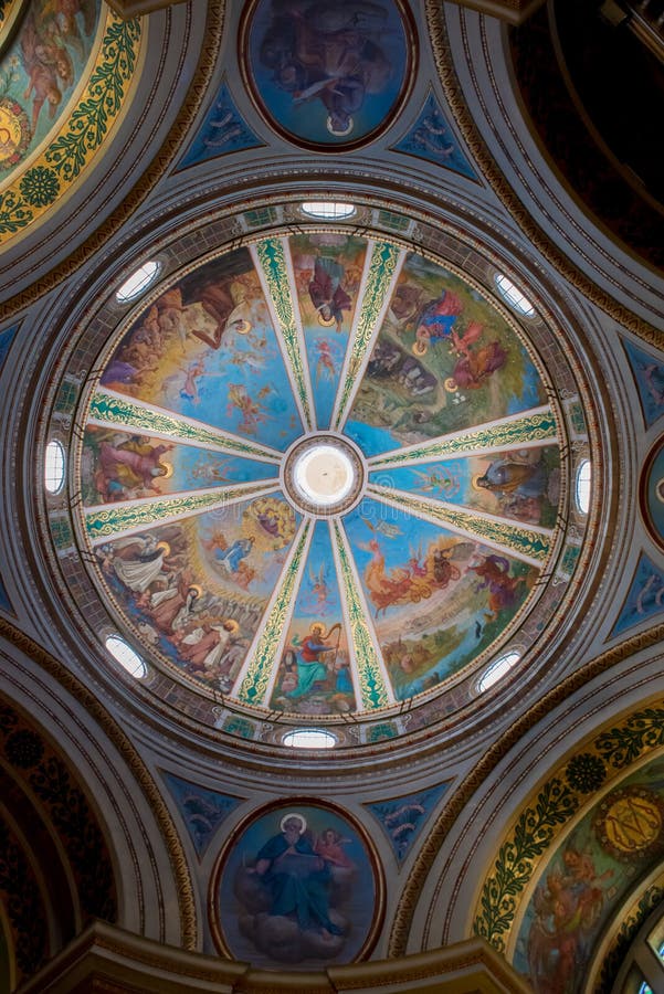 Rijk verfraaide koepel van belangrijke Carmelite Stella Maris-mo stock afbeeldingen Rijk verfraaide koepel van belangrijke Carmelite Stella Maris-mo stock afbeeldingen