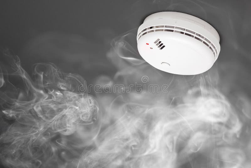 Rilevatore di fumo dell'allarme antincendio immagini stock libere da diritti Rilevatore di fumo dell'allarme antincendio immagini stock libere da diritti