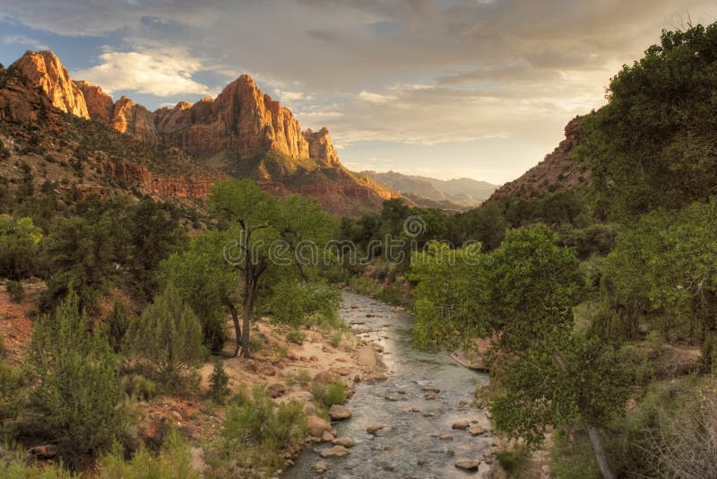 Monte Zion e Rio Virgin ao Pôr do Sol imagem de stock royalty free