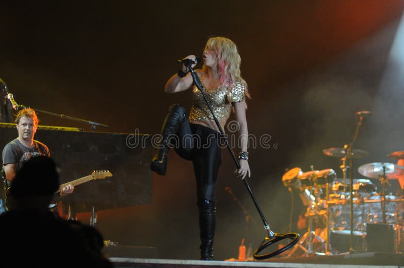 Singer Shakira editorial photo. Image of brazil, concert - 126747131