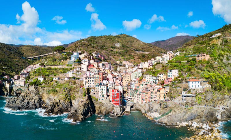 Riomaggiore, Cinque Terre en Italia imagen de archivo Riomaggiore, Cinque Terre en Italia imagen de archivo