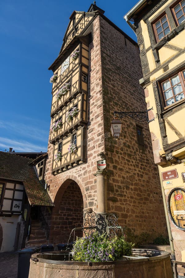 RIQUEWIHR FRANCE/EUROPA, WRZESIEŃ 24, -: Architektura Riquew fotografia royalty free
