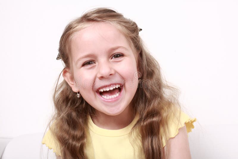 Fille Mignonne D'adolescent 12 Ans De Pose Près De La Corde Gymnastique  Image stock - Image du loisirs, ensemble: 109929715