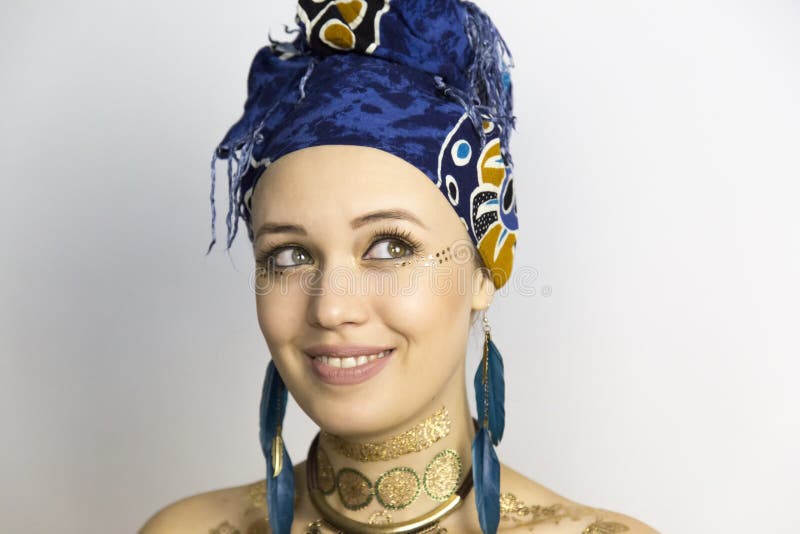 Risas de la muchacha, sonrisas imagen de archivo