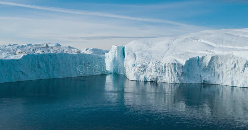 Riscaldamento globale: iceberg paesaggio di ilulissat icefjord con iceberg