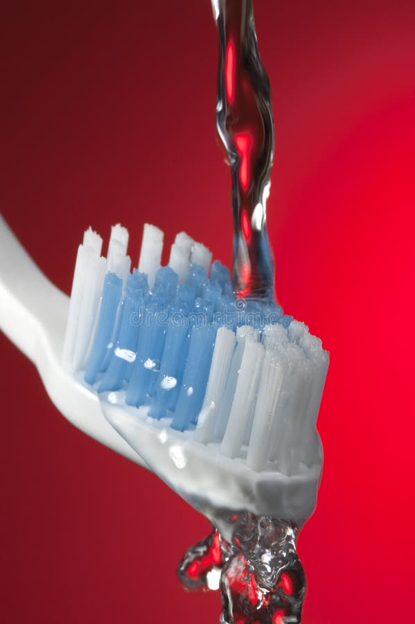 Risciacqui il toothbrush