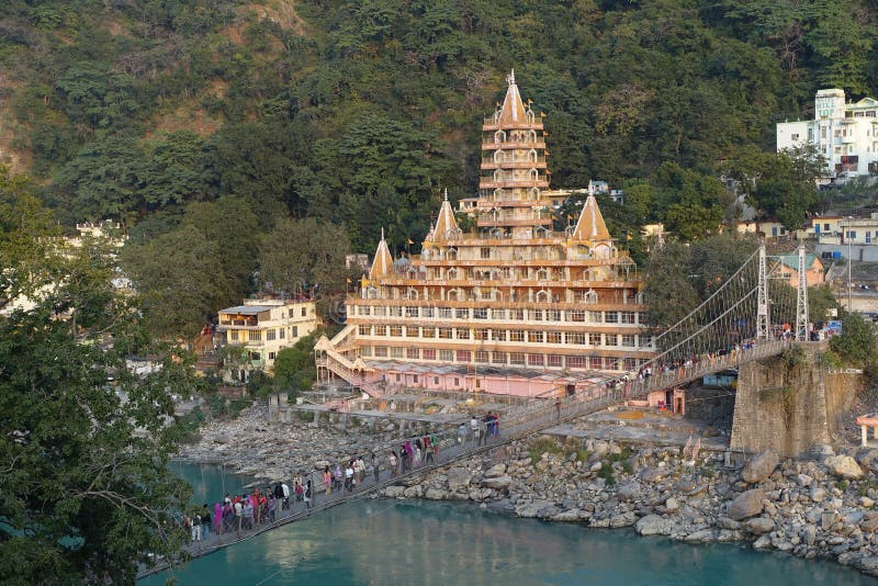 Rishikesh Lakshman Jhula bro royaltyfri foto Rishikesh Lakshman Jhula bro royaltyfri foto