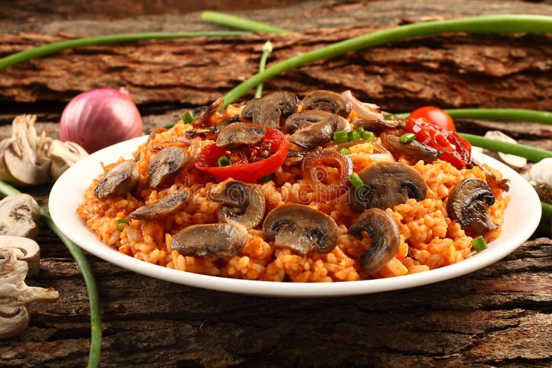 Risotto salvaje delicioso de la seta imagen de archivo Risotto salvaje delicioso de la seta imagen de archivo