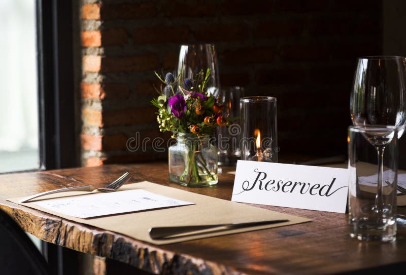 Ristorante che raffredda fuori concetto riservato di stile di vita di classe fotografia stock libera da diritti Ristorante che raffredda fuori concetto riservato di stile di vita di classe fotografia stock libera da diritti
