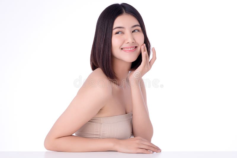 Ritratto, bella ragazza asiatica, pulisce il concetto di pelle nuda La bellezza asiatica si scontra con la nudità e il benessere immagine stock Ritratto, bella ragazza asiatica, pulisce il concetto di pelle nuda La bellezza asiatica si scontra con la nudità e il benessere immagine stock