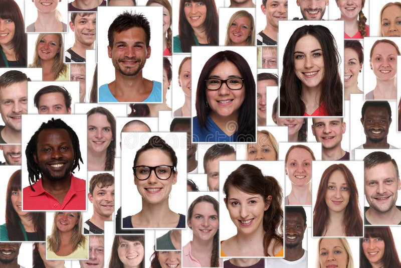 Ritratto del gruppo del collage del fondo di giovane p sorridente multirazziale fotografie stock libere da diritti Ritratto del gruppo del collage del fondo di giovane p sorridente multirazziale fotografie stock libere da diritti