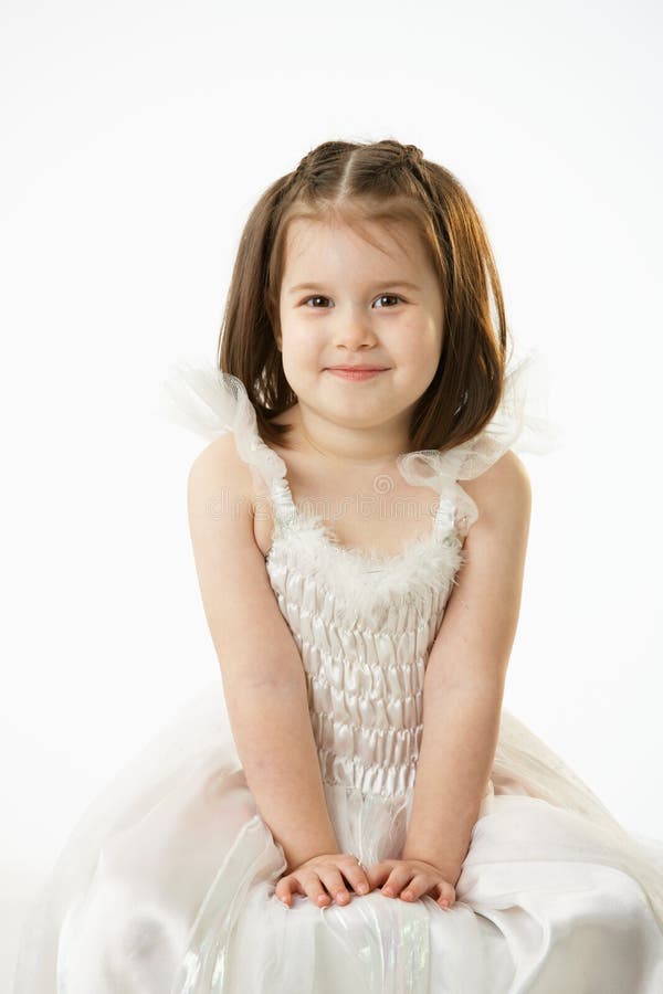 Ritratto della bambina sveglia fotografia stock libera da diritti Ritratto della bambina sveglia fotografia stock libera da diritti