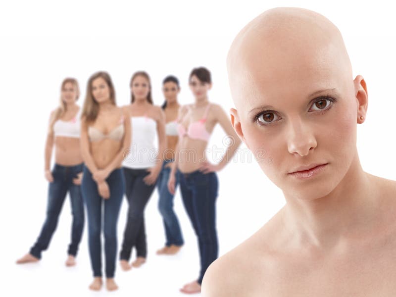 Ritratto della donna calva - cancro al seno Awereness fotografie stock Ritratto della donna calva - cancro al seno Awereness fotografie stock