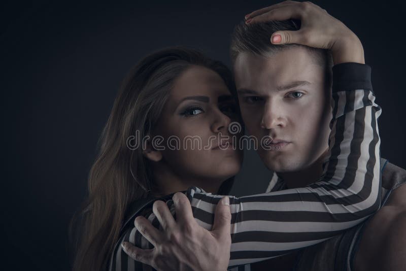 Ritratto delle coppie romantiche immagine stock Ritratto delle coppie romantiche immagine stock