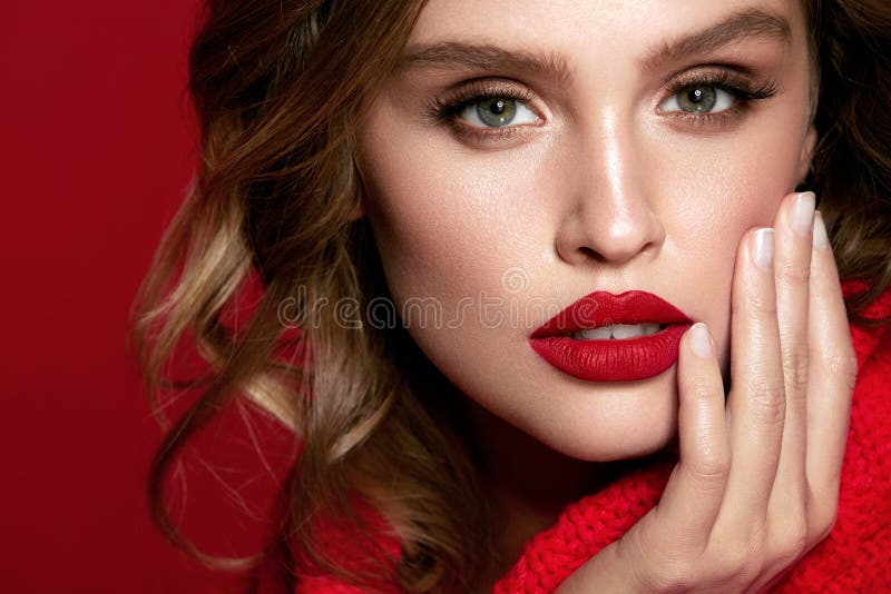Ritratto di bellezza della donna With Red Lips di modello femminile sexy fotografia stock