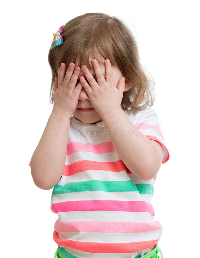Ritratto di una fine timida della bambina su immagine stock libera da diritti Ritratto di una fine timida della bambina su immagine stock libera da diritti