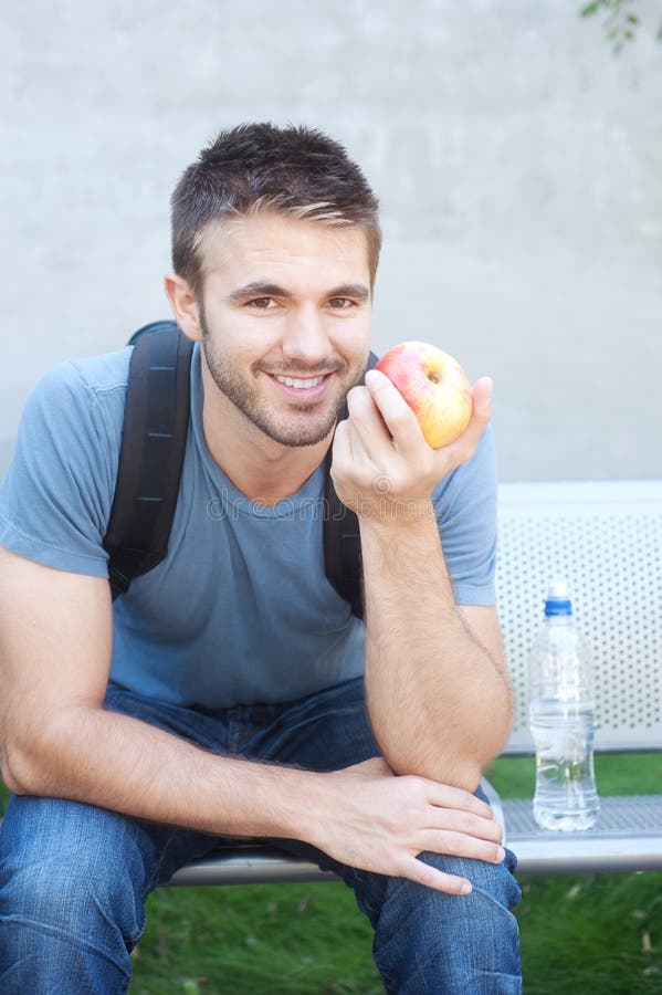 Ritratto di uno studente di college immagini stock libere da diritti Ritratto di uno studente di college immagini stock libere da diritti