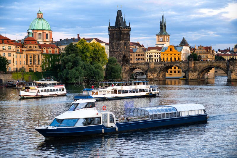 River boat cruise to Charel`s bridge and Vltava