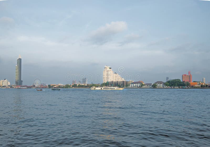 River Cruises in The Chao Phraya provides access to attractions place in Bangkok royalty free stock photos River Cruises in The Chao Phraya provides access to attractions place in Bangkok royalty free stock photos