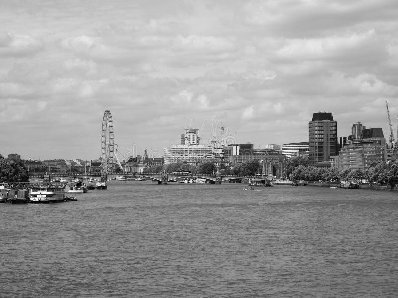 River Thames in London Black and White Editorial Image - Image of ...