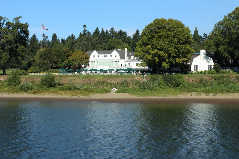 Riverfront Hotel stock image. Image of stay, building 58169115