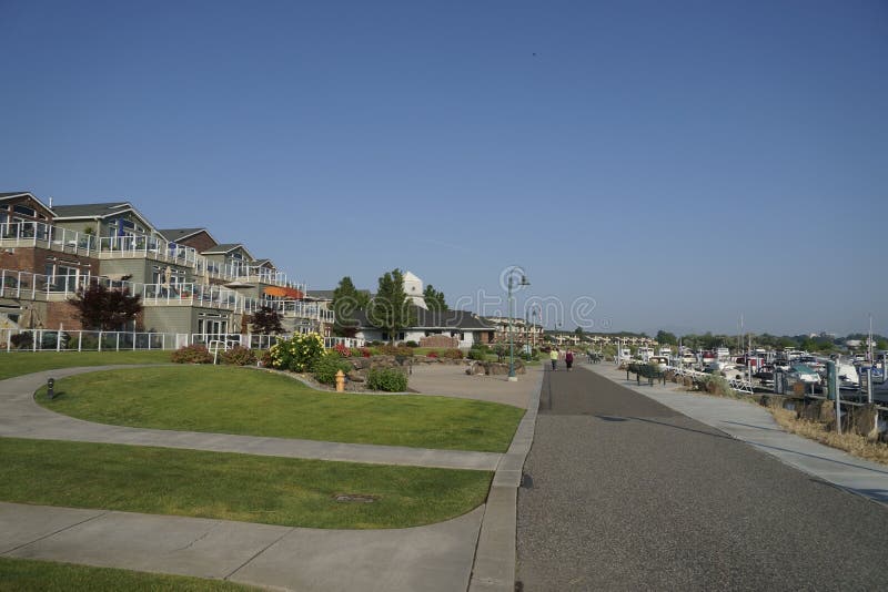 Pasco has very nice houses along Columbia River, Eatern washington state usa. Pasco has very nice houses along Columbia River, Eatern washington state usa