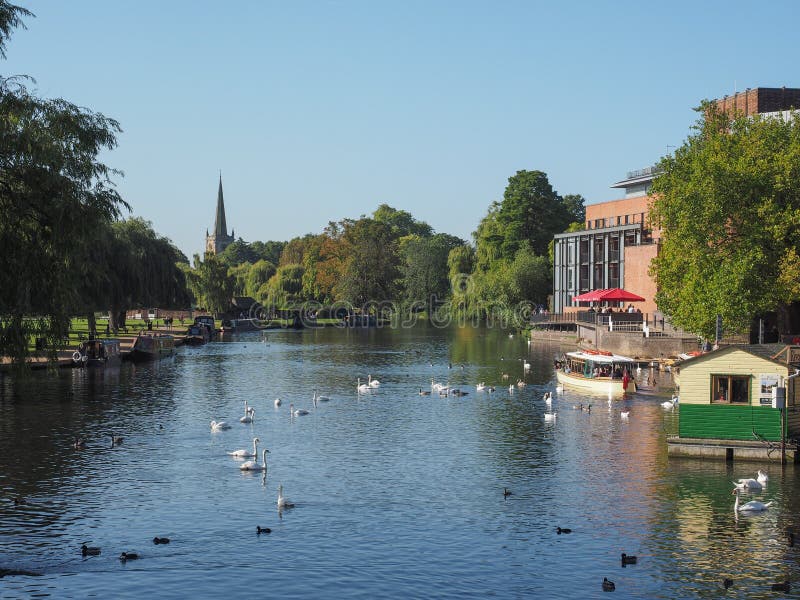 Rivier Avon In Stratford Op Avon Redactionele Stock Foto Image of